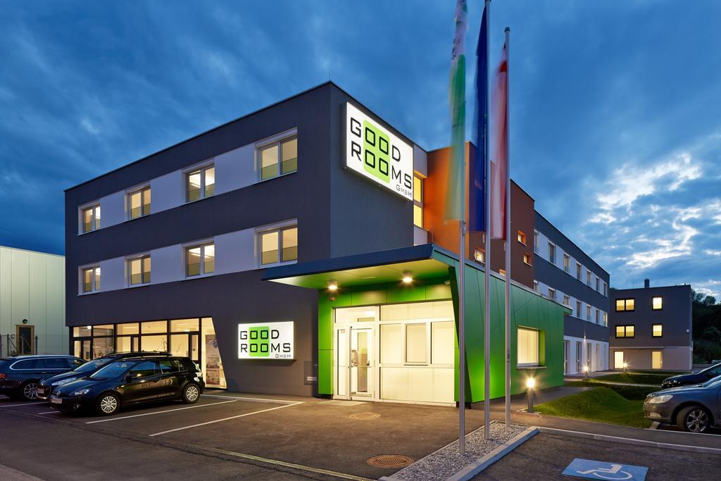 Good Rooms Gmbh Guntramsdorf Exterior photo